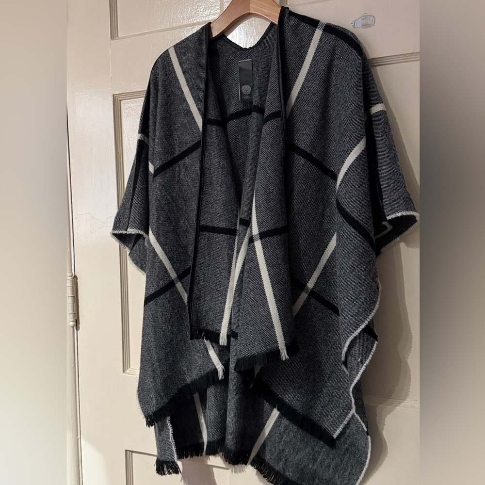 Vince Camuto Women Fringe Wrap Sweater Gray Poncho Black  One Size